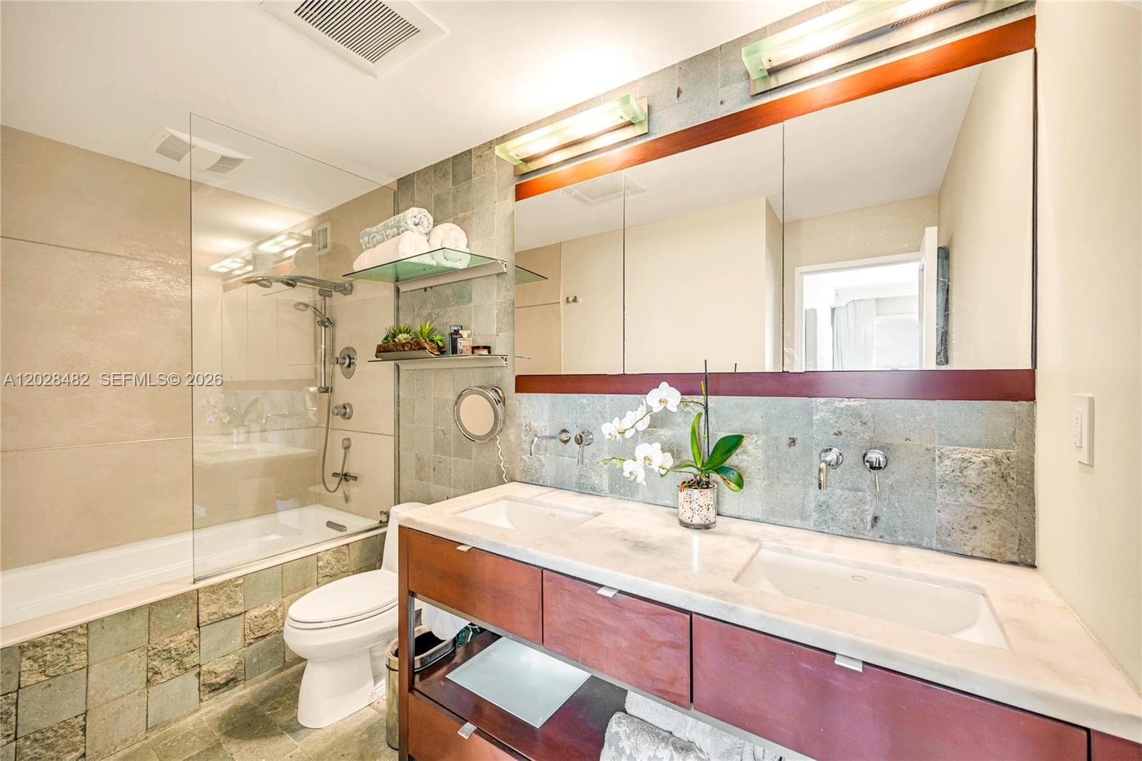 9102 W Bay Harbor Dr 3-C photo 19