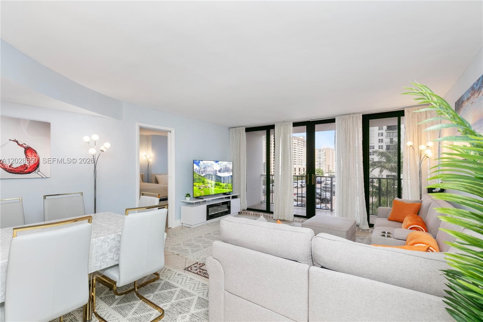 2401 S Ocean Dr 404 photo 2