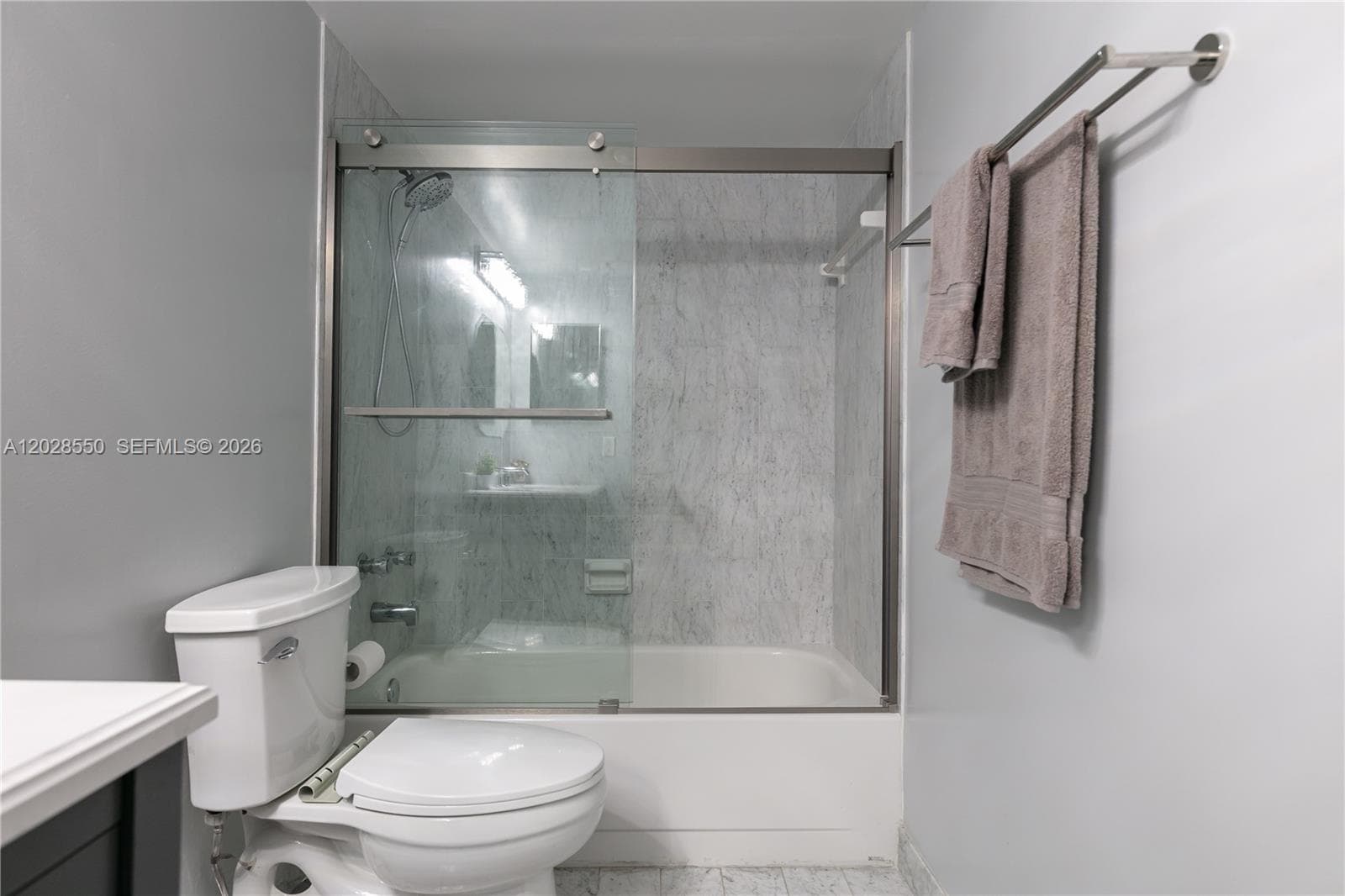 2401 S Ocean Dr 404 photo 18