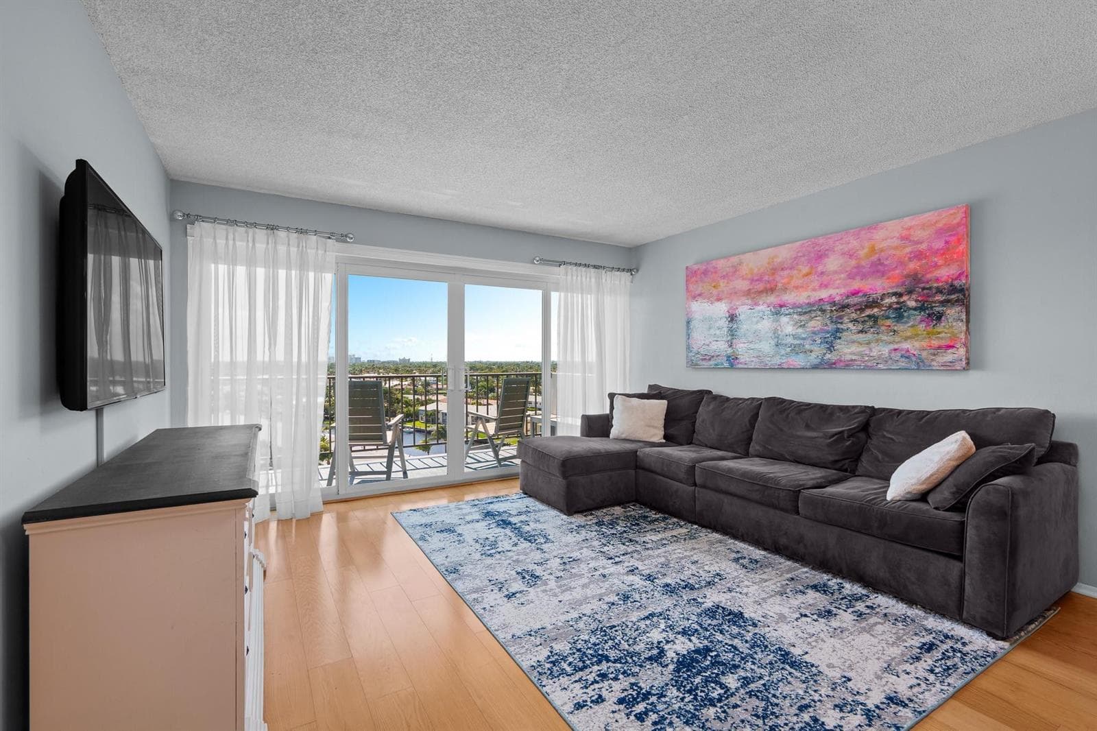 801 S Federal Highway #1005 4