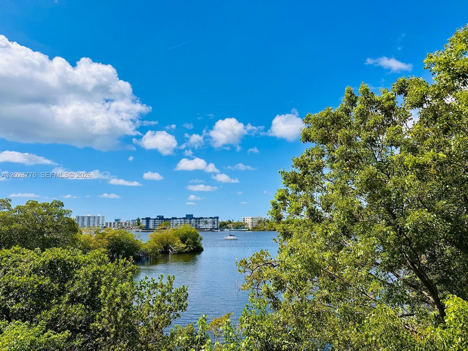 17111 Biscayne Blvd #208 3
