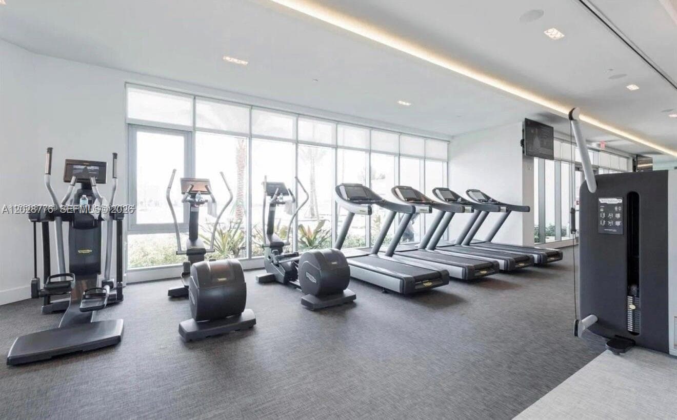 17111 Biscayne Blvd 208 photo 8