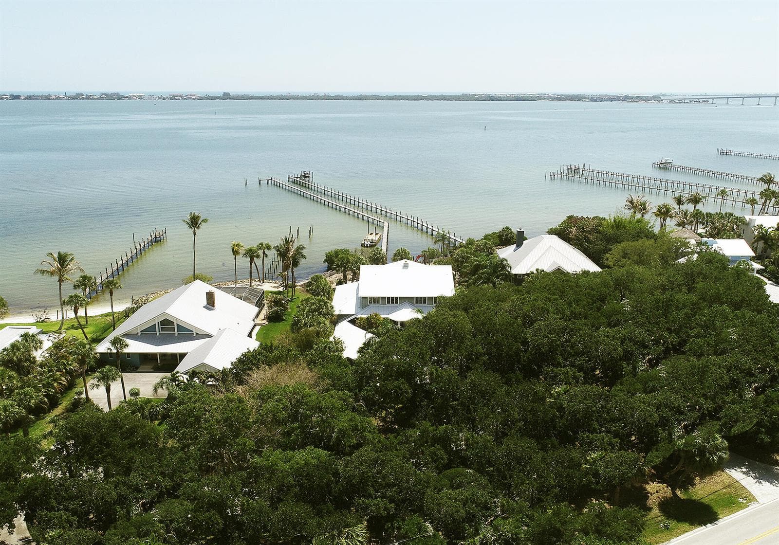 114 N SEWALLS POINT Road photo 7