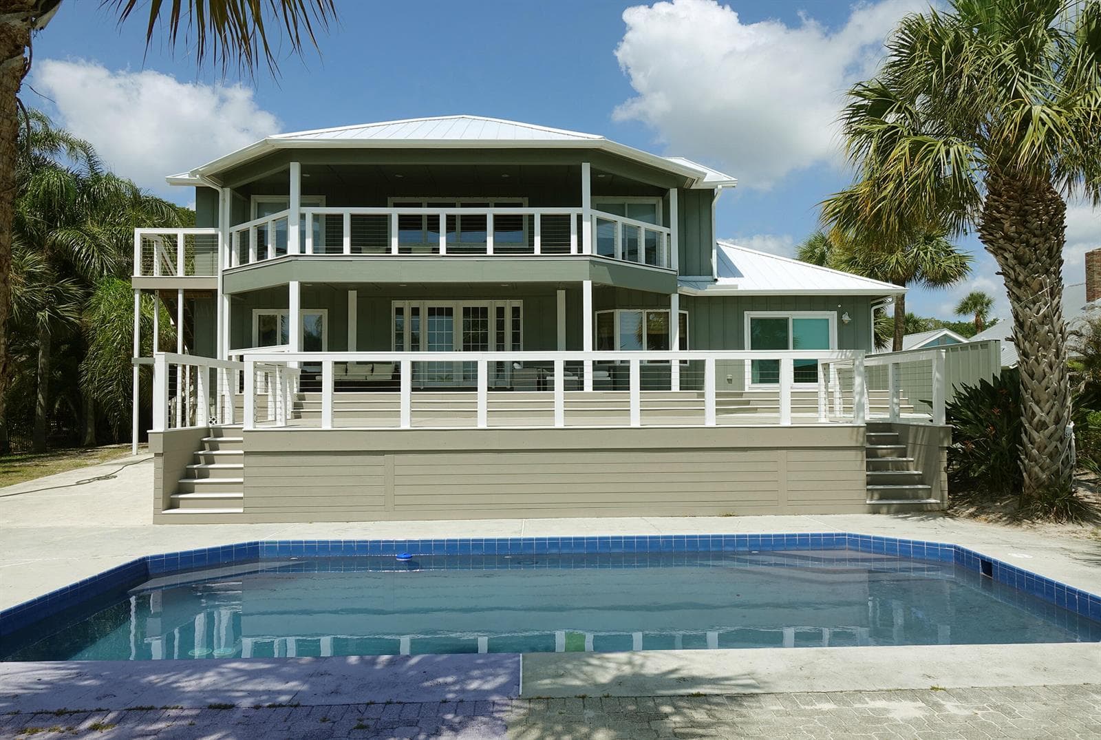 114 N SEWALLS POINT Road photo 8