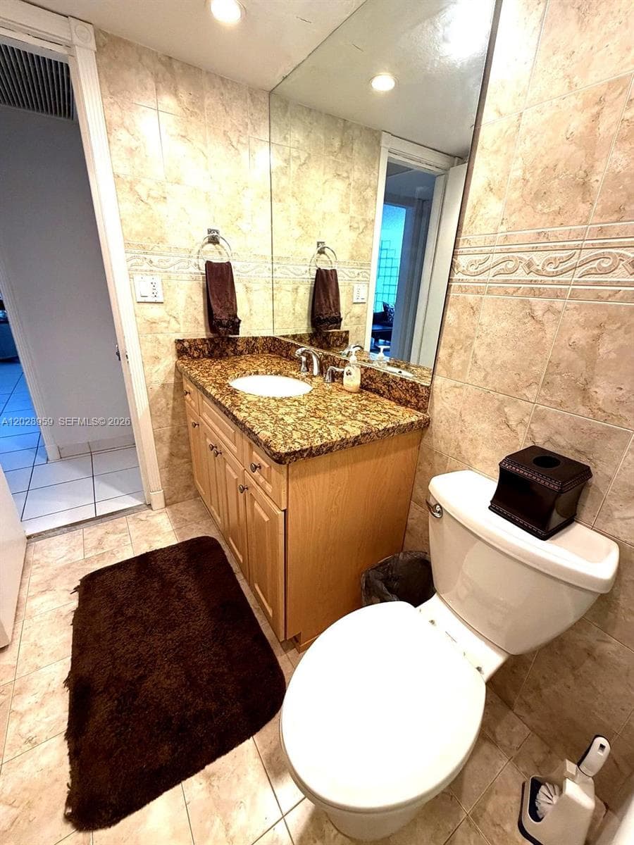 5005 Collins Ave 616 photo 17