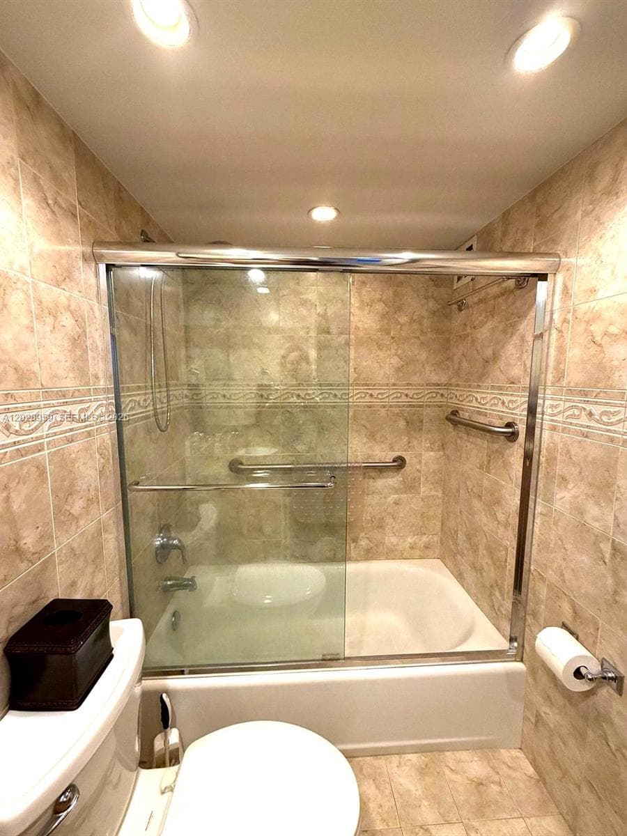 5005 Collins Ave 616 photo 18