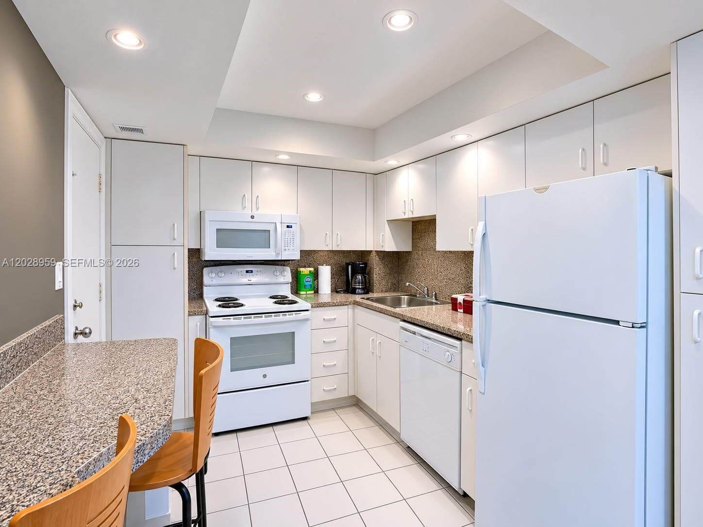 5005 Collins Ave 616 photo 11