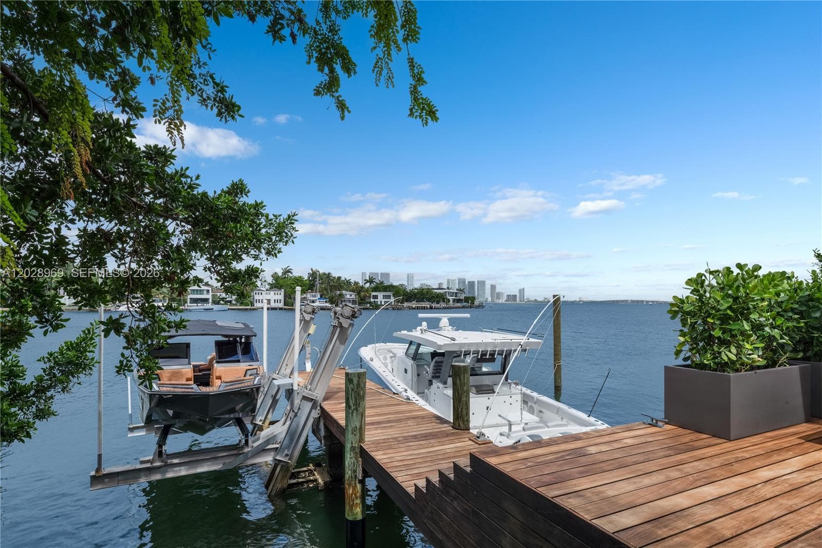 508 W Dilido Dr 3