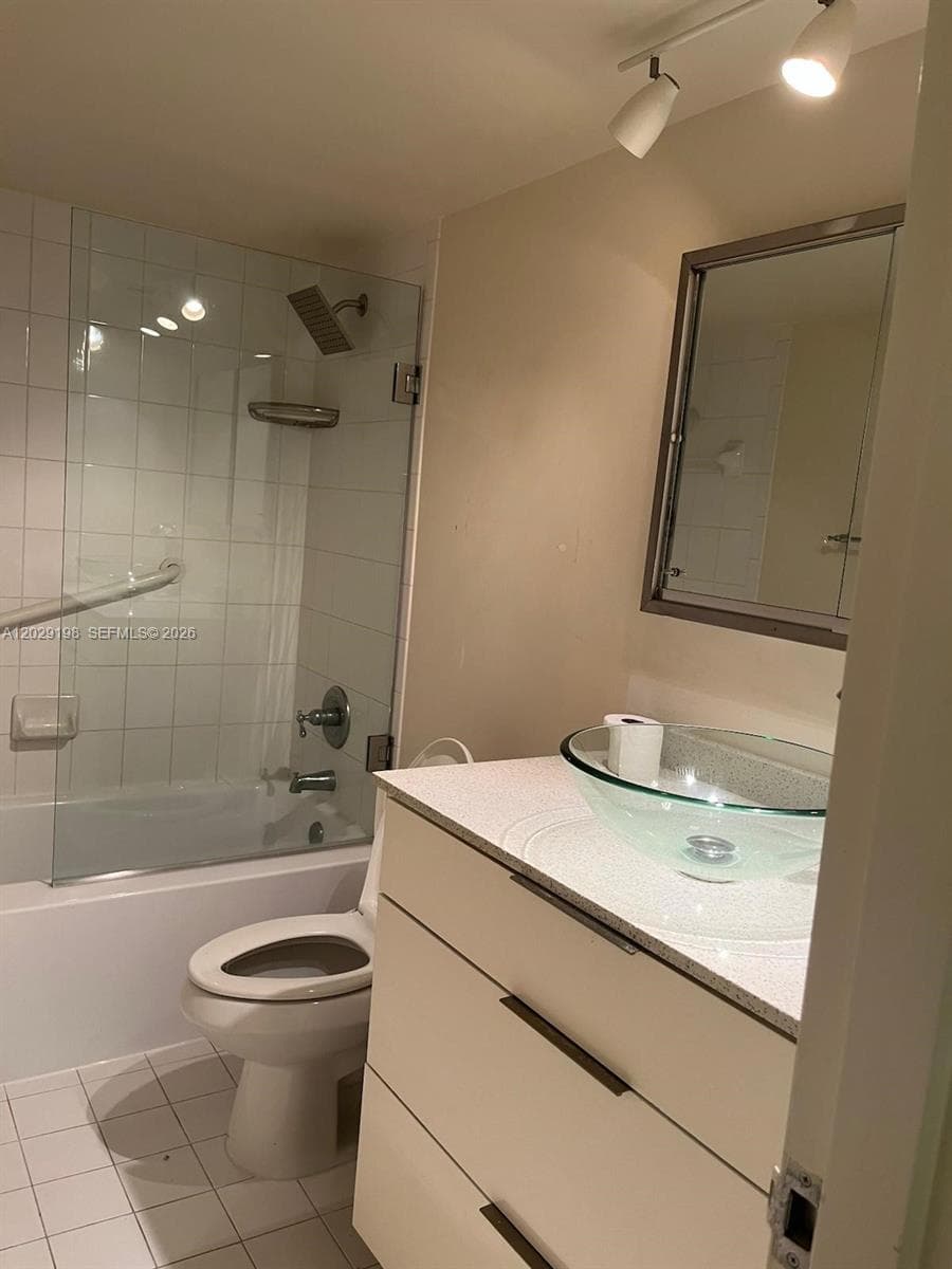 5161 Collins Ave 909 photo 7