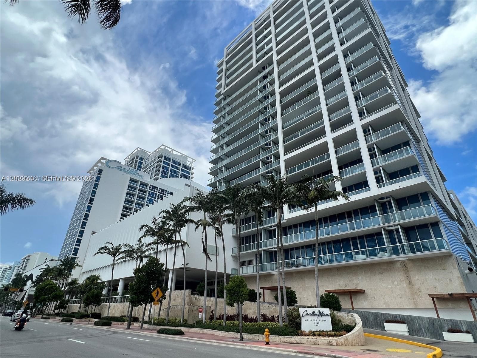 6799 Collins Ave 1501 photo 2