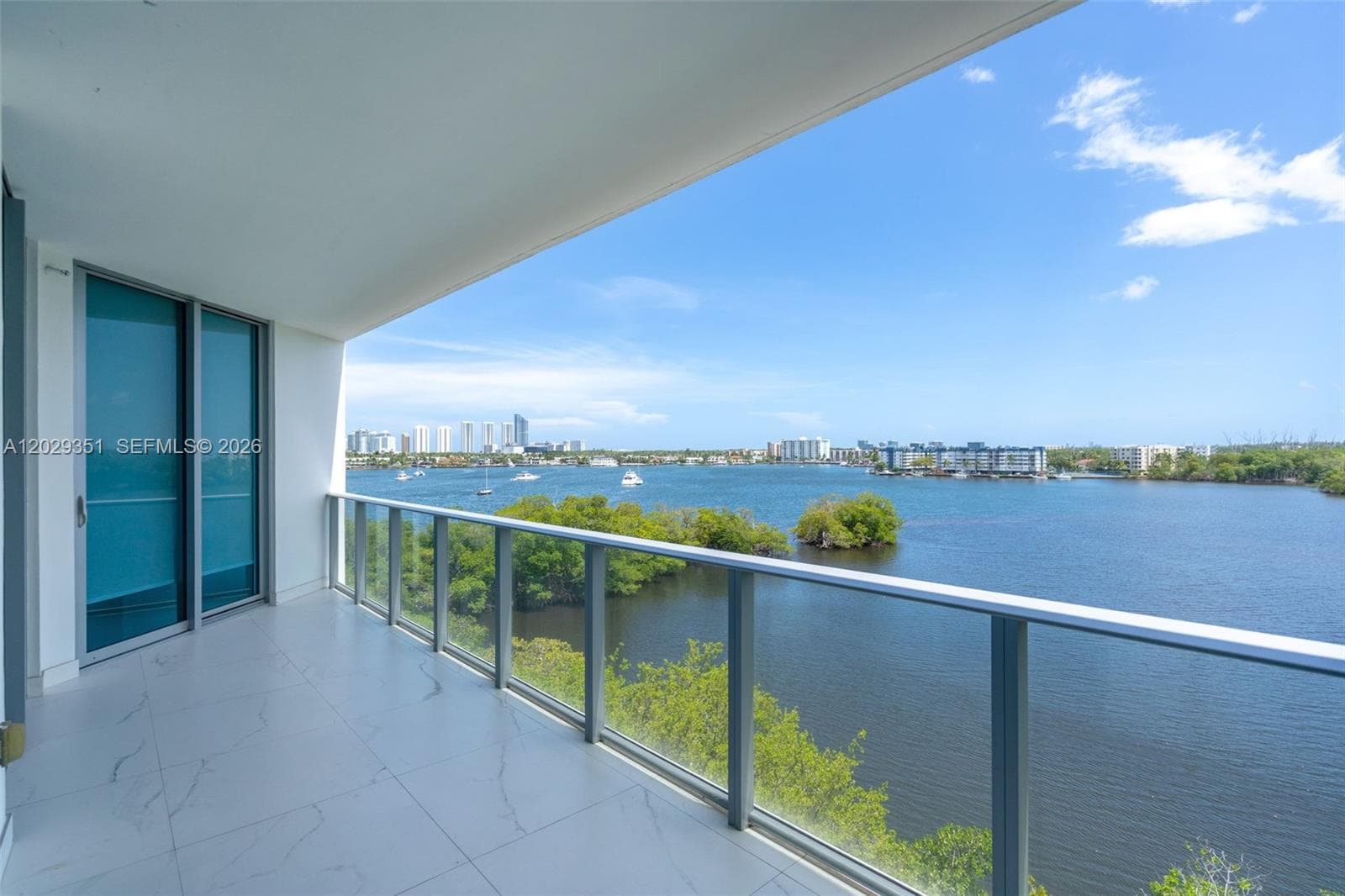 17111 BISCAYNE BL #506 1