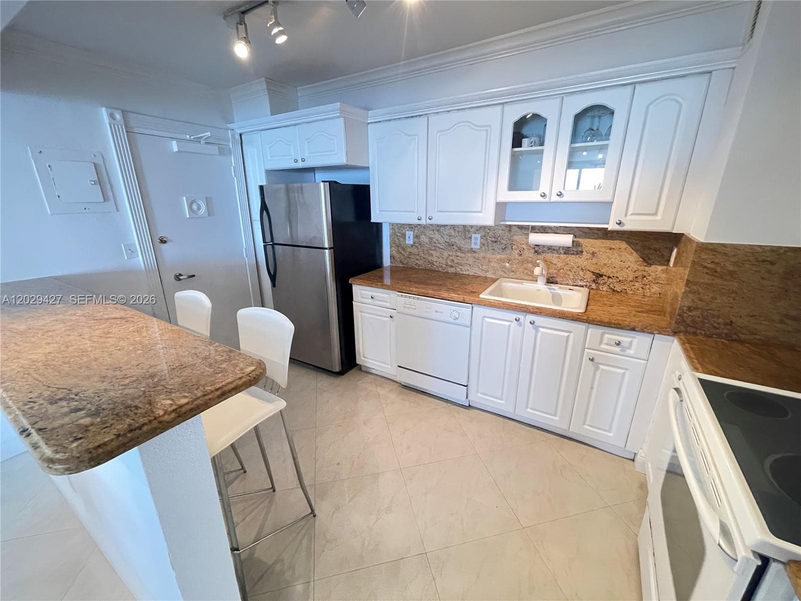 9195 Collins Ave 1001 photo 12