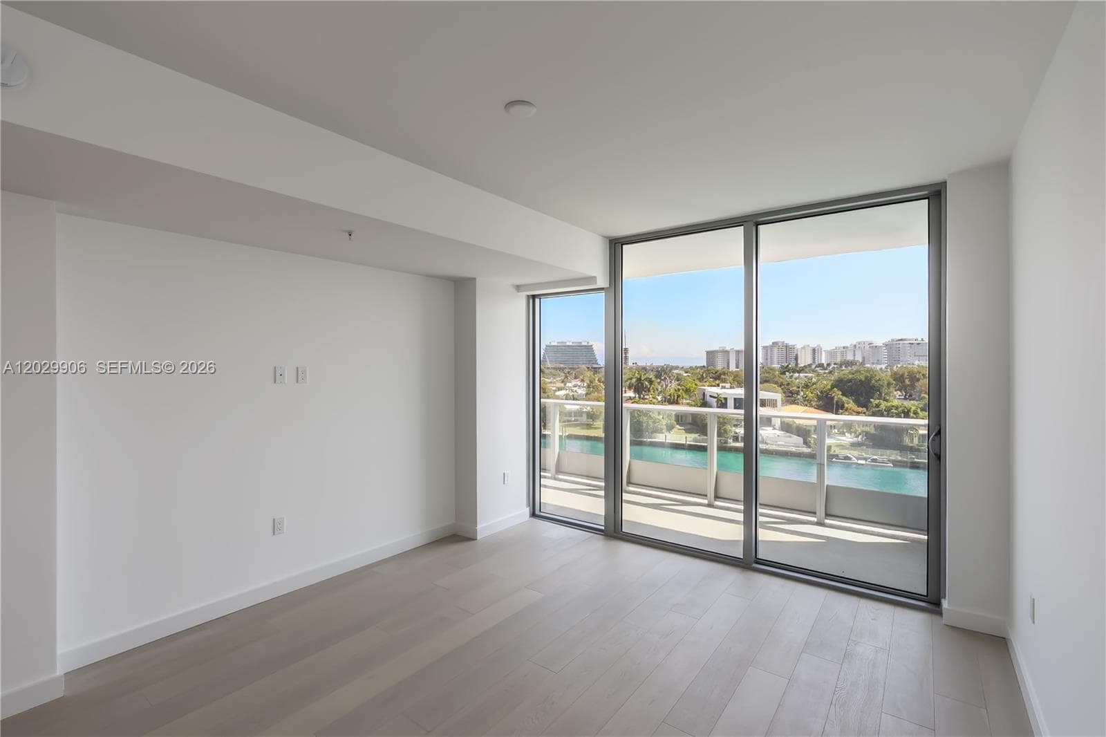 9201 E Bay Harbor Dr 603 photo 14