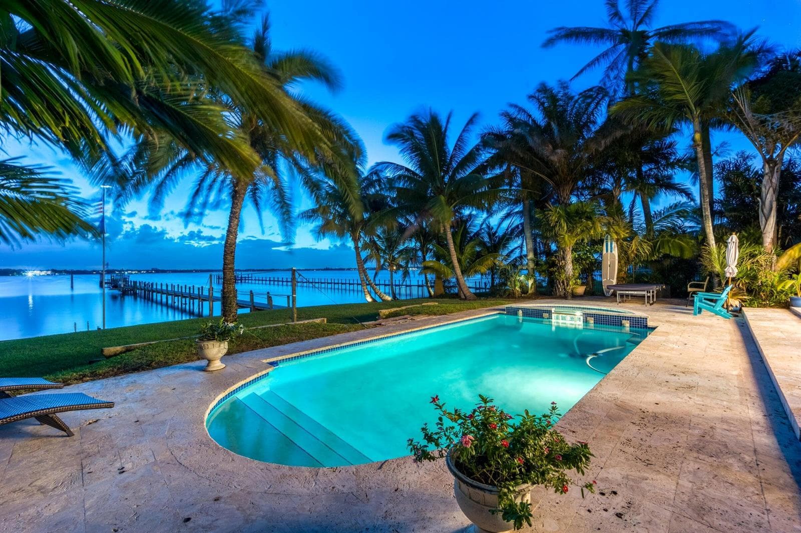 2672 NW South Shore Road 5