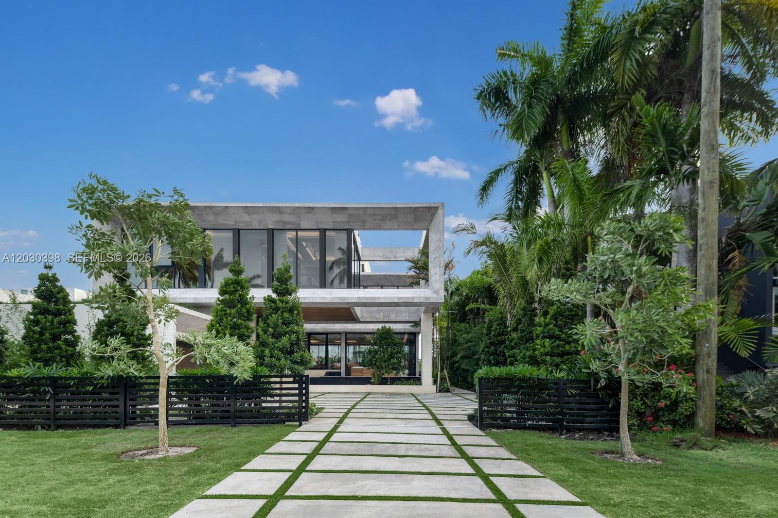 360 S Hibiscus Drive 2