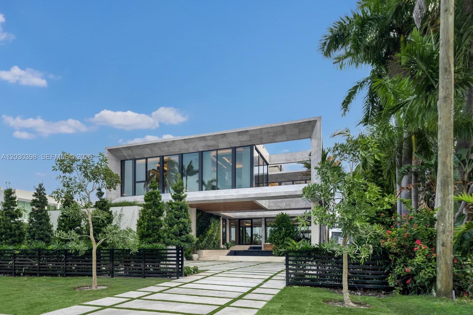 360 S Hibiscus Drive 3