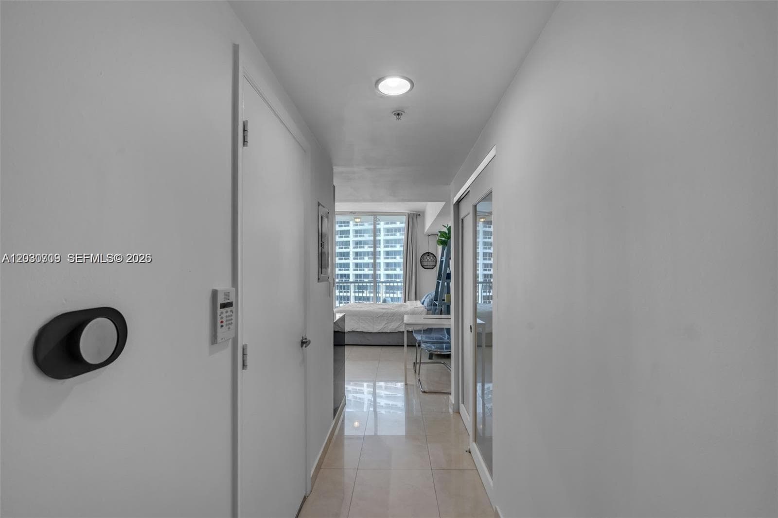 1750 N Bayshore Dr 1204 photo 3