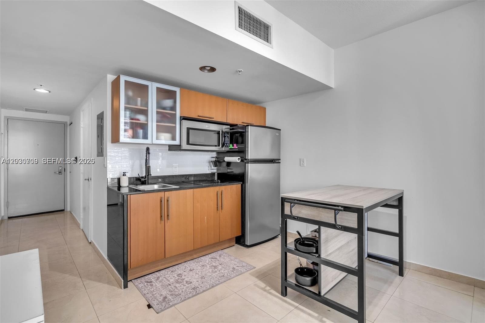 1750 N Bayshore Dr 1204 photo 8