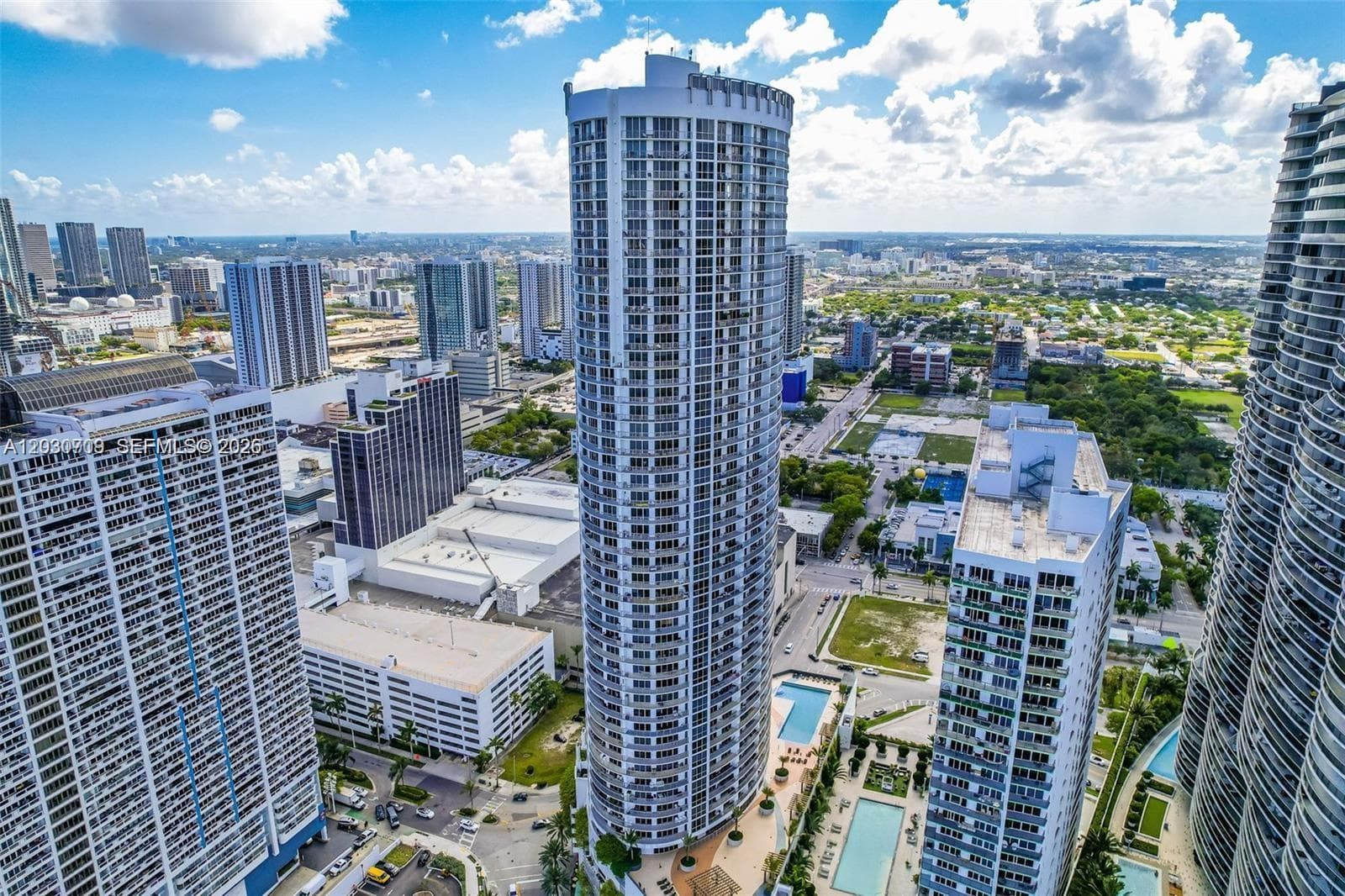 1750 N Bayshore Dr 1204 photo 21