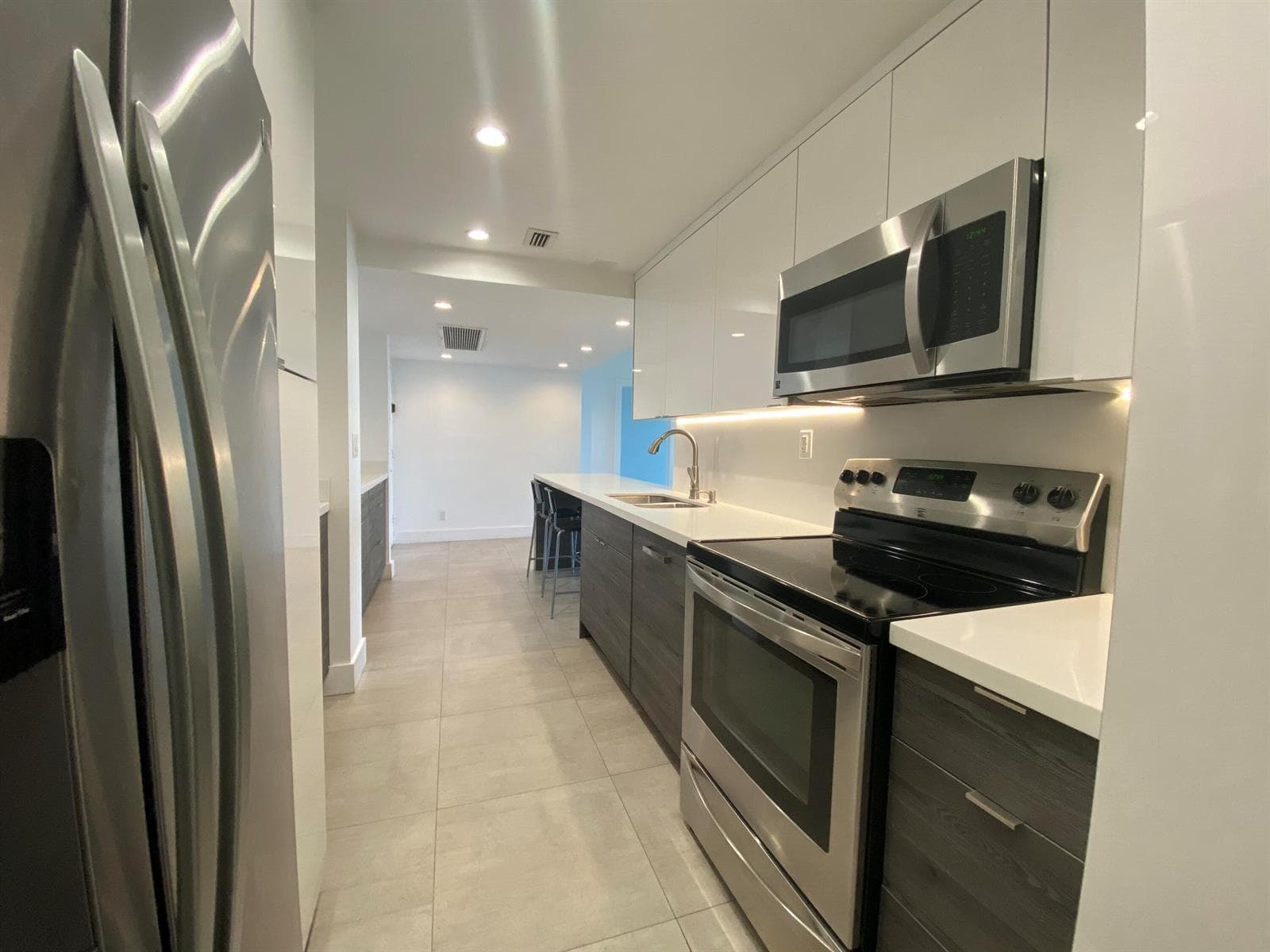 5401 Collins Avenue 620 photo 10