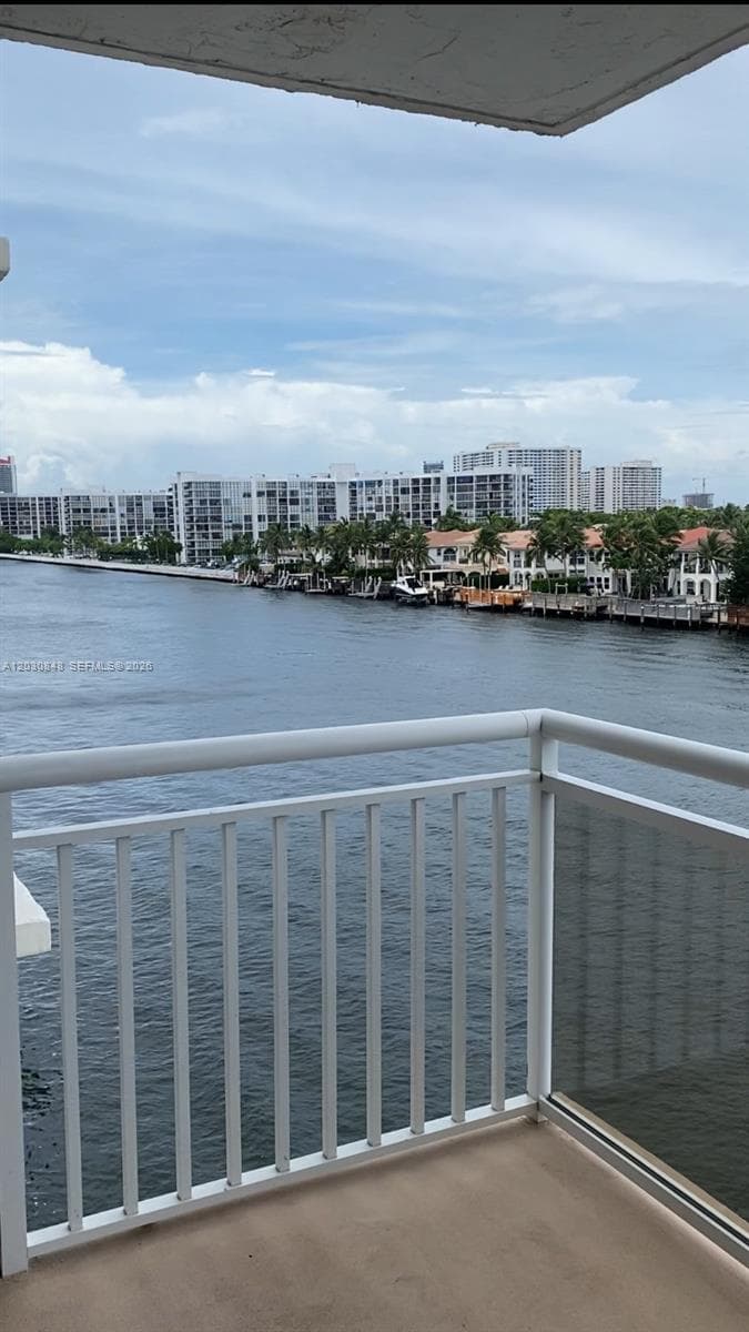 1600 S Ocean Dr 5A photo 1
