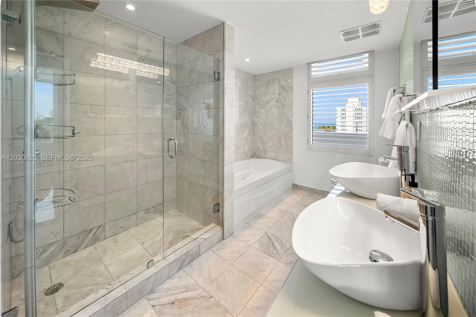 6580 Indian Creek Dr 601 photo 22