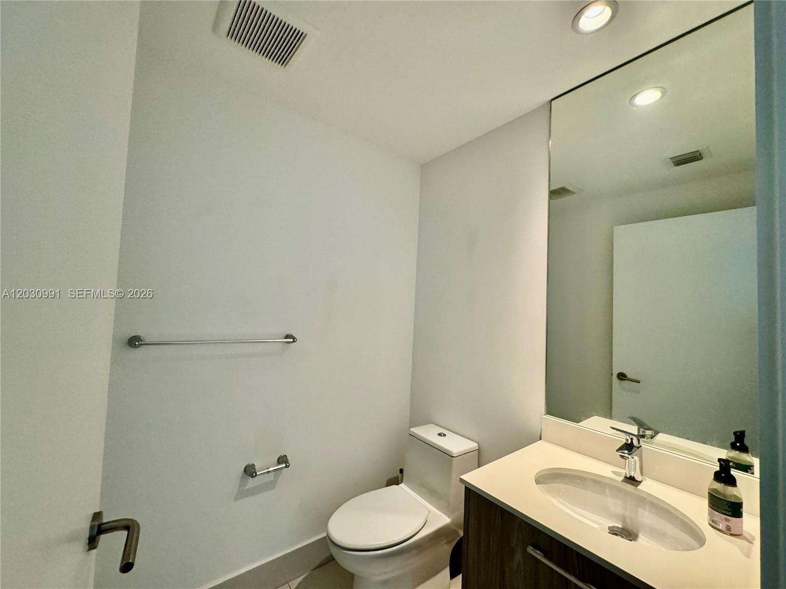 501 NE 31st St 2903 photo 23