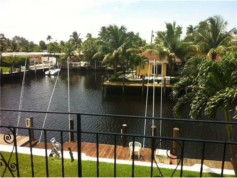 301 E Mcnab Road E #106 3