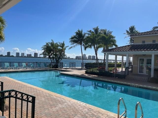 1140 Lake Shore Drive #206 4
