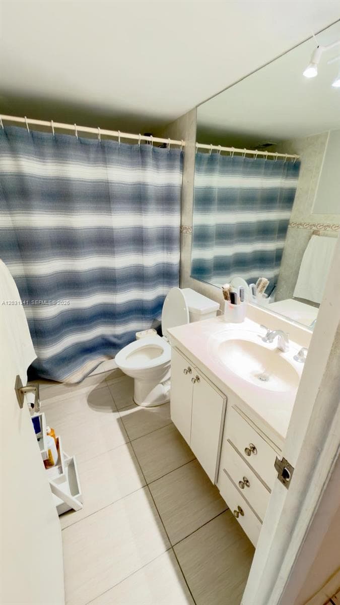 5555 Collins Ave 16W photo 13