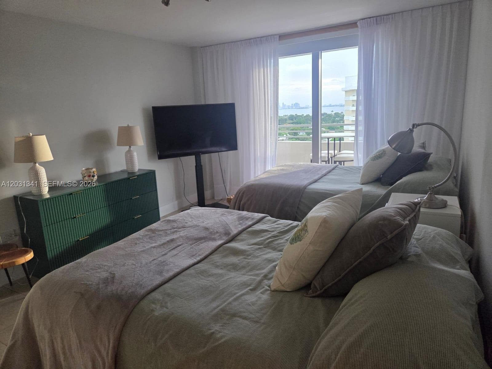 5555 Collins Ave 16W photo 12