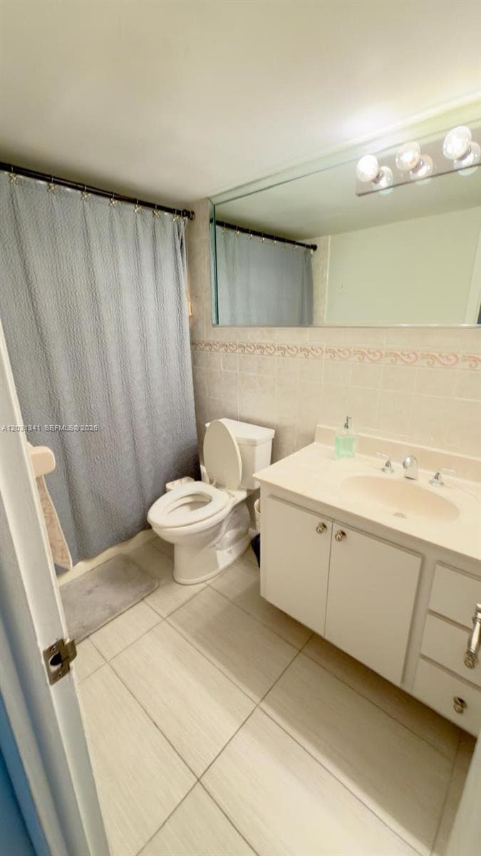 5555 Collins Ave 16W photo 10