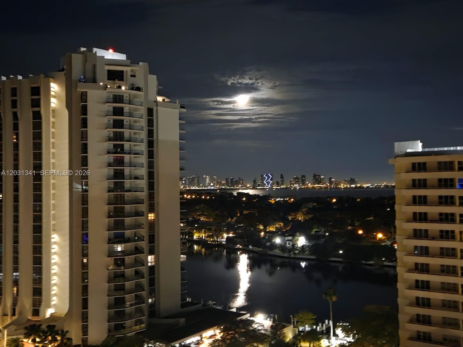 5555 Collins Ave 16W photo 25