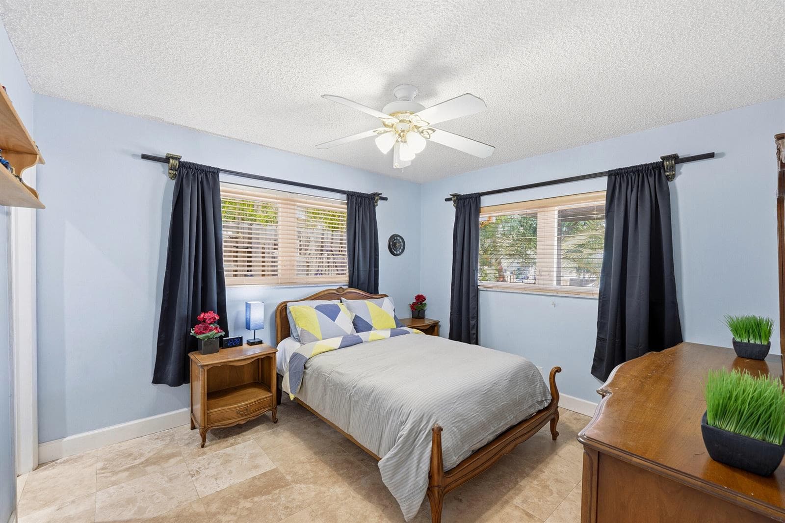 390 SE 12th Avenue 5