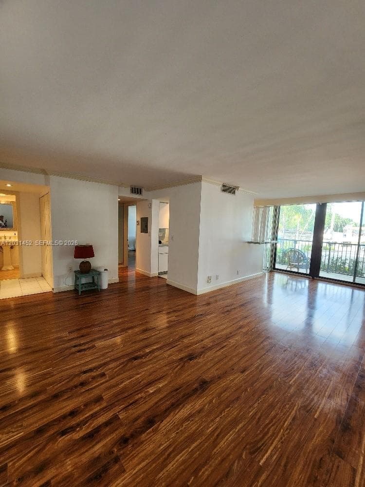 1301 River Reach Dr #106 3