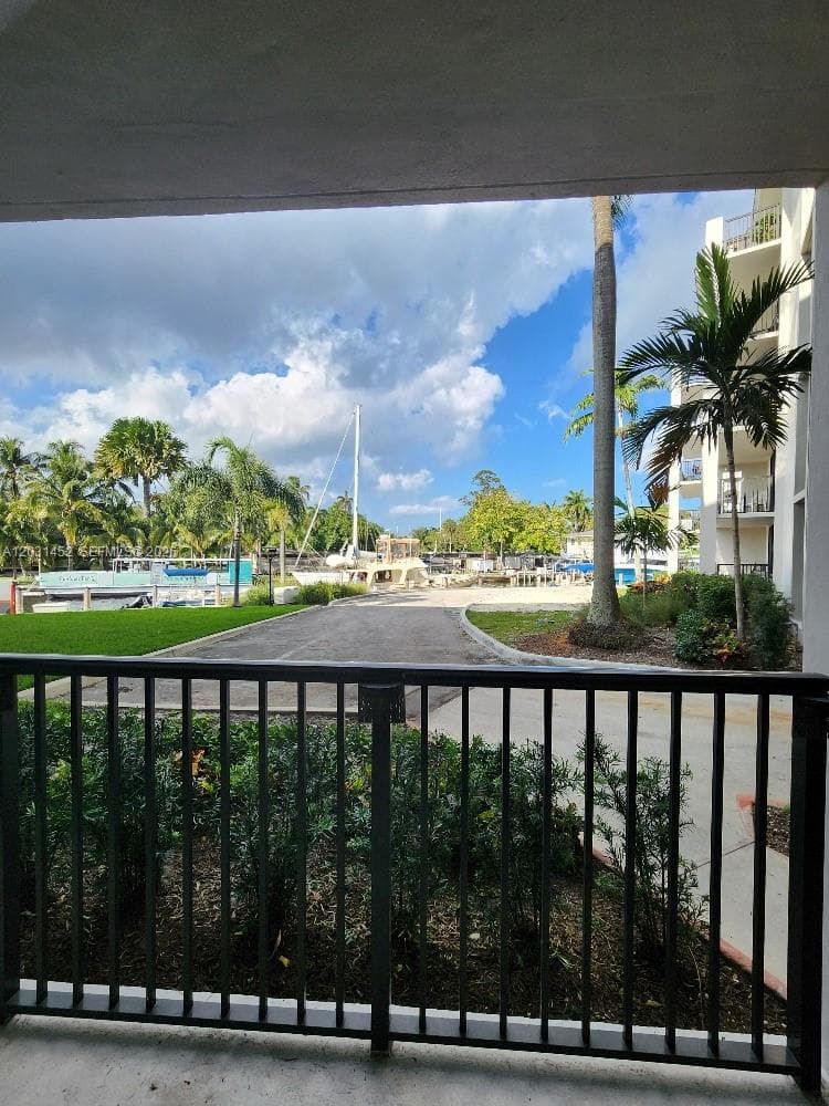 1301 River Reach Dr 106 photo 21