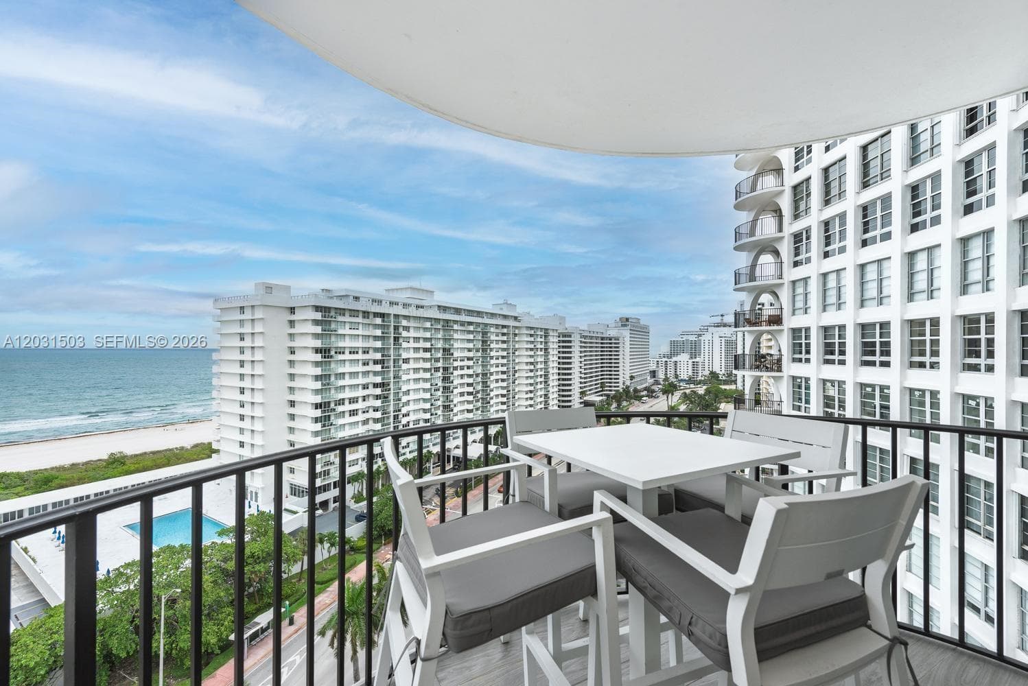 5660 Collins Ave #14C 1