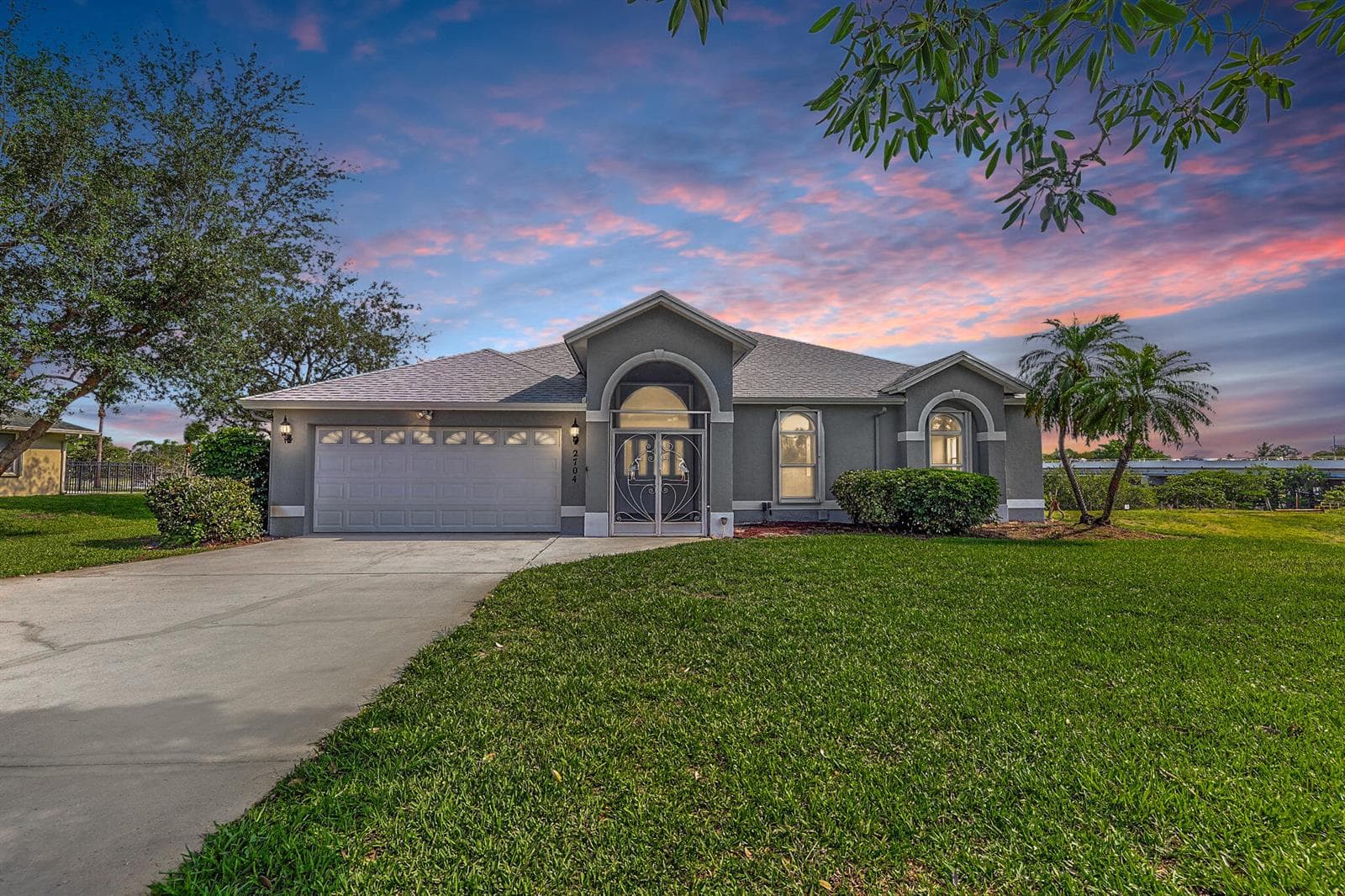 2704 SE Eagle Drive 1