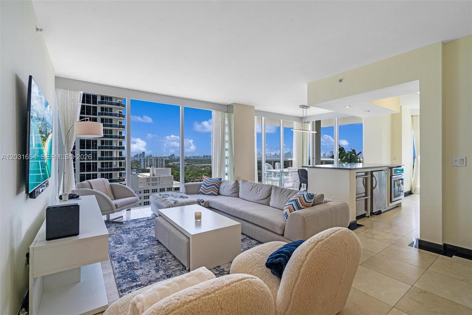 4779 Collins Ave 2305 photo 5