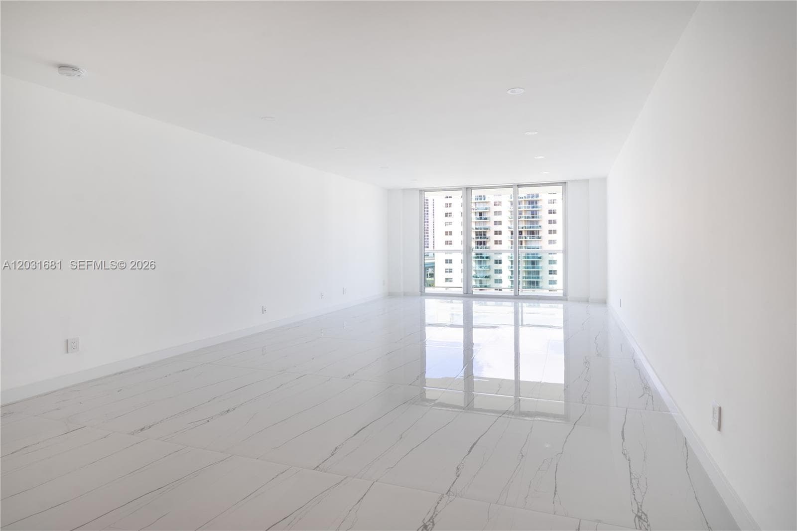 19380 Collins Ave 1105 photo 11
