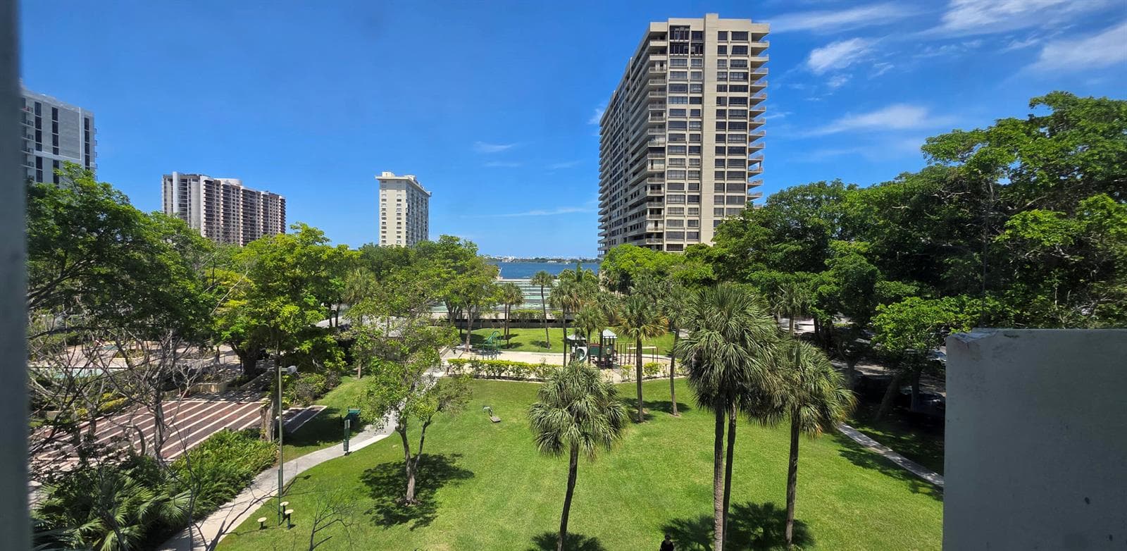 11111 Biscayne Boulevard Tower 2 - 4C or 427 photo 7