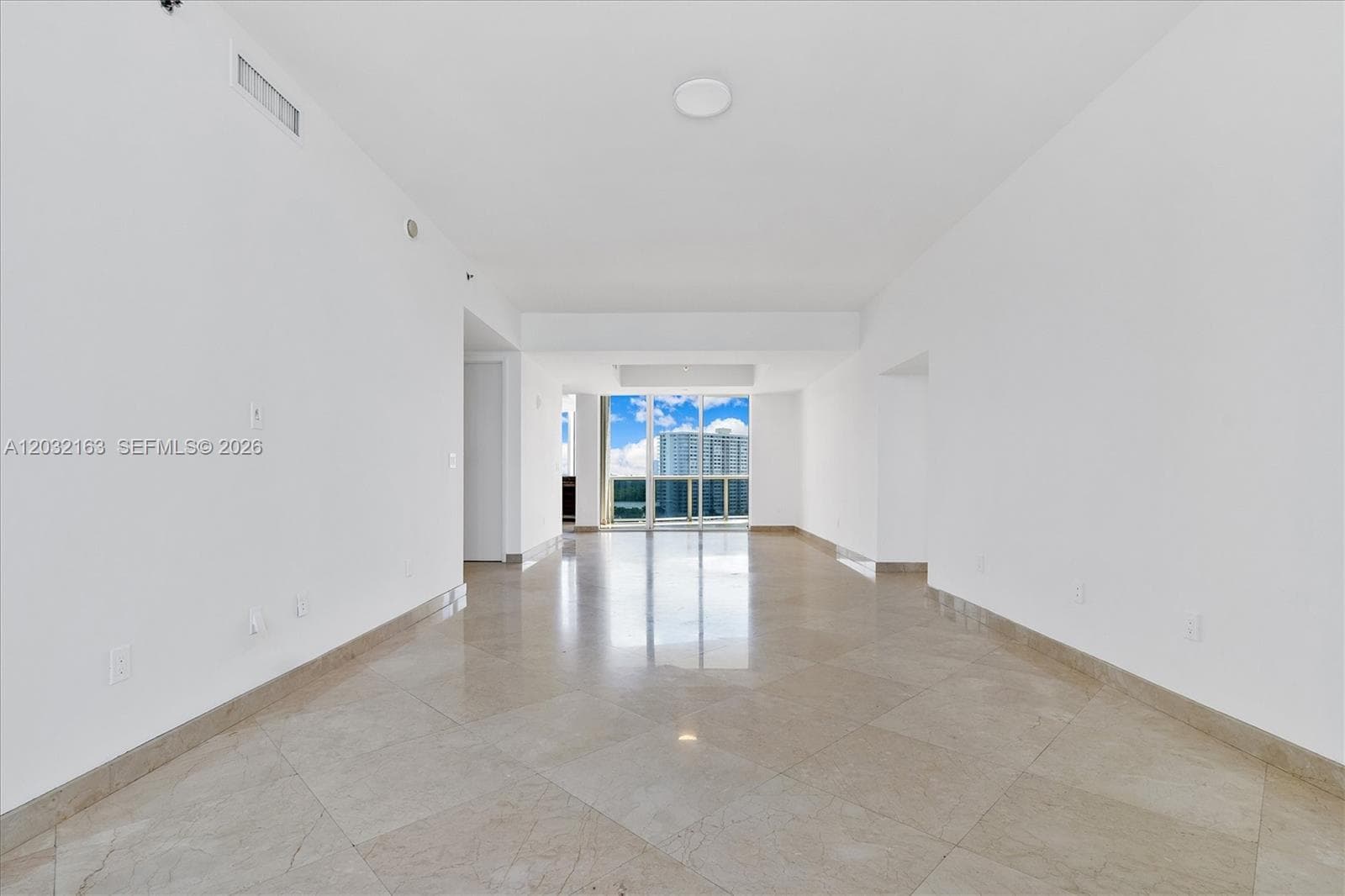 15901 Collins Ave 904 photo 11