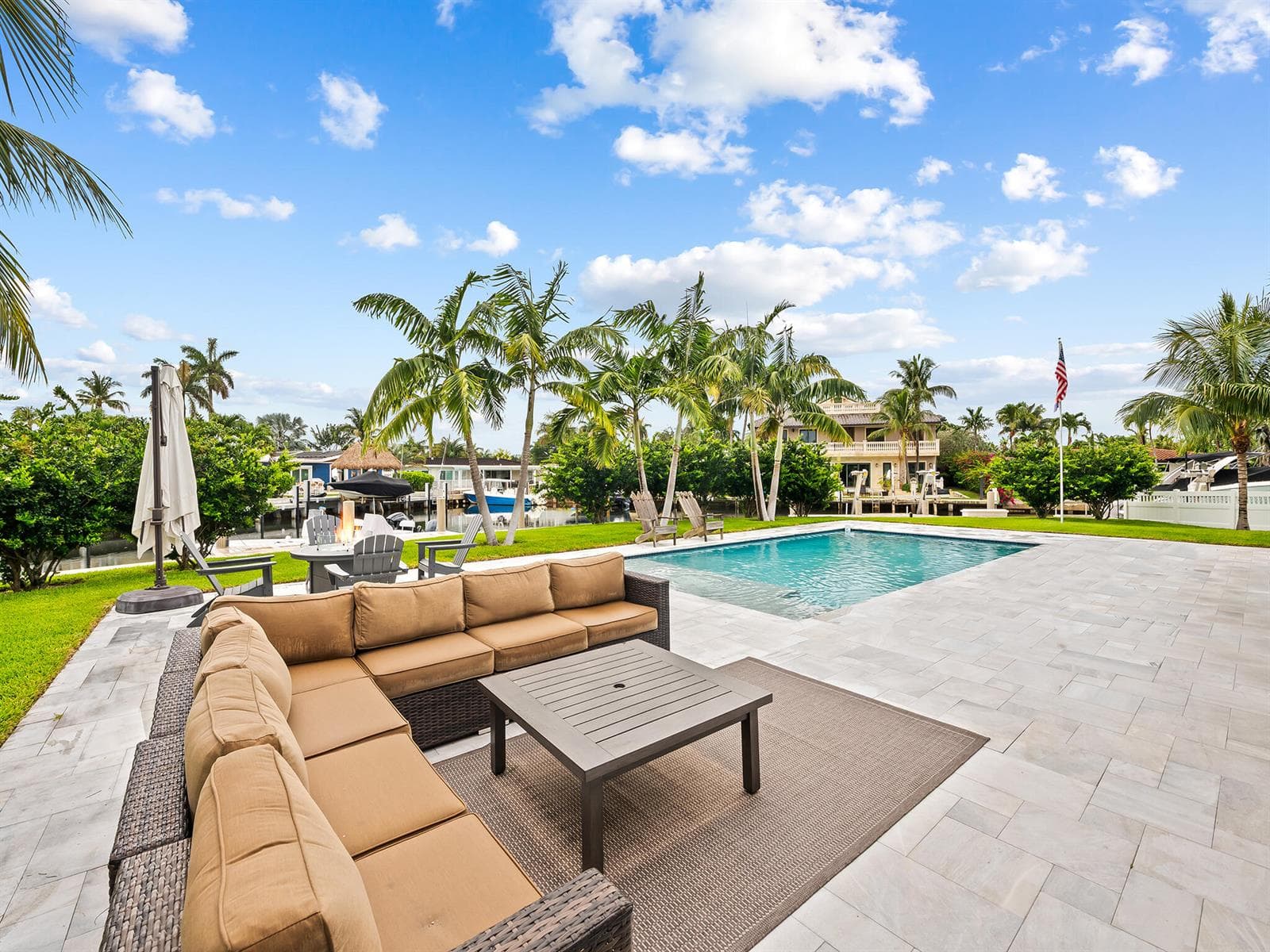 2421 NE 50th Street 5