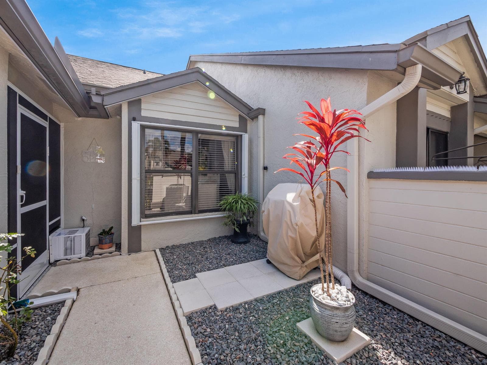1103 Landings Boulevard 2