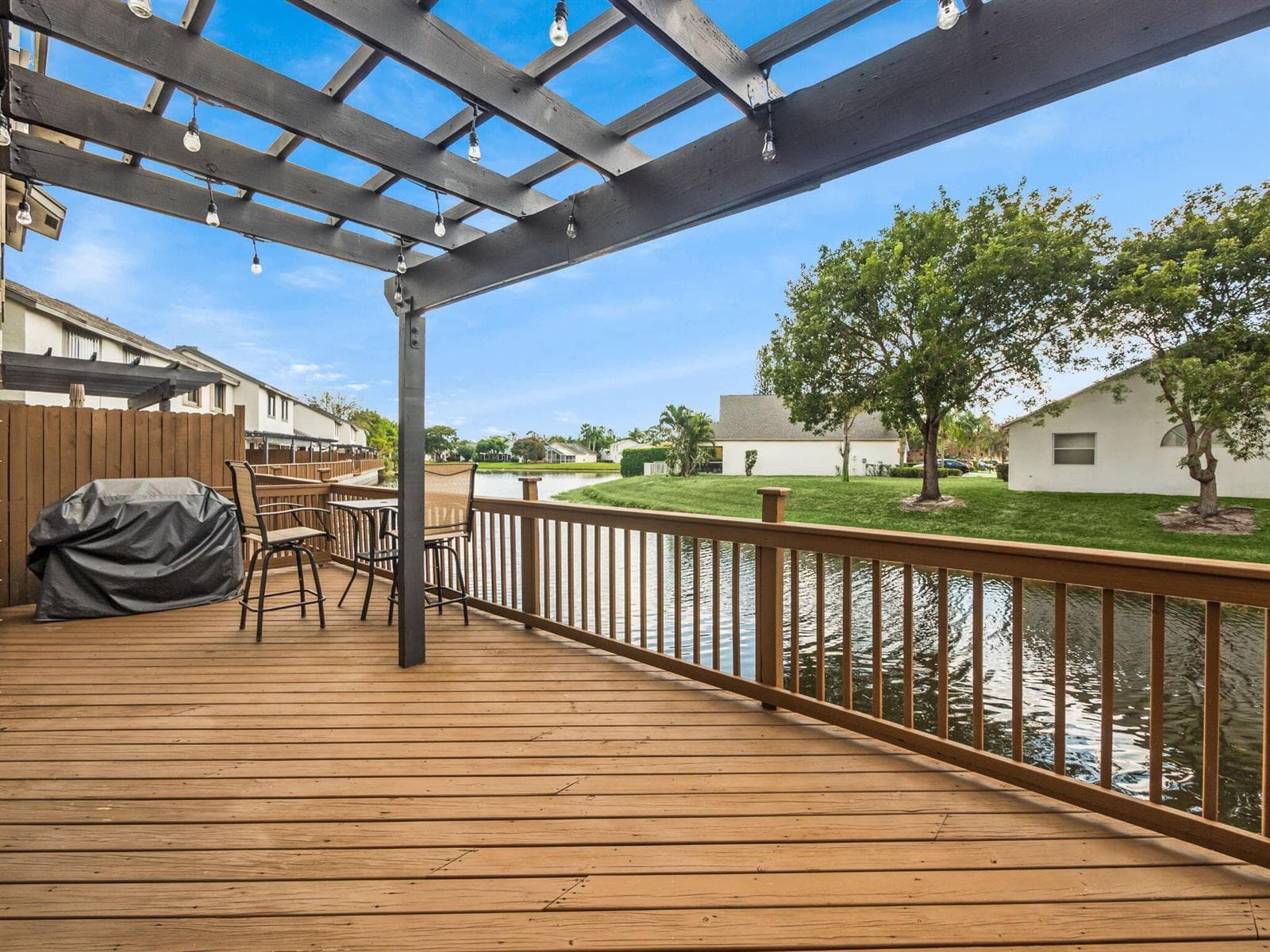 1103 Landings Boulevard photo 16