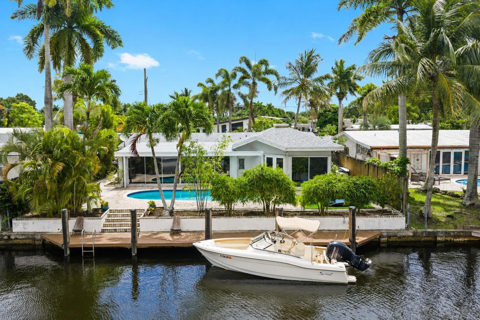 2625 Gulfstream Lane 1