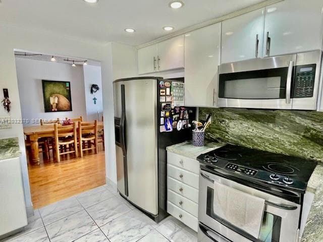 500 Bayview Dr #1923 4