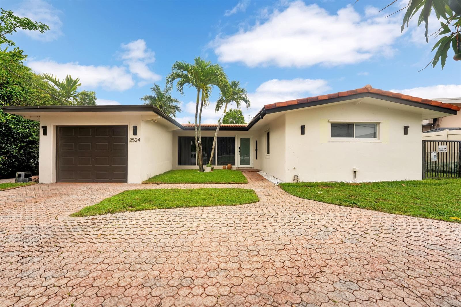 2524 Marathon Lane 3