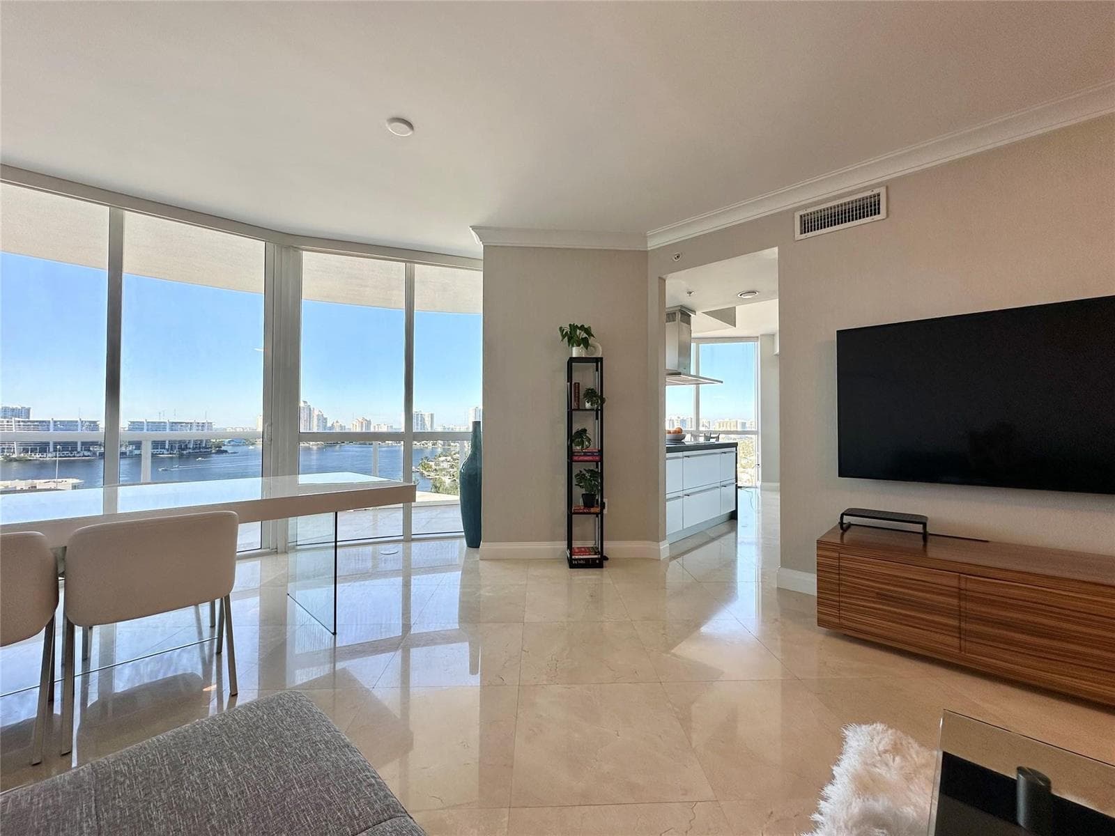 18201 Collins Avenue 1901 photo 3