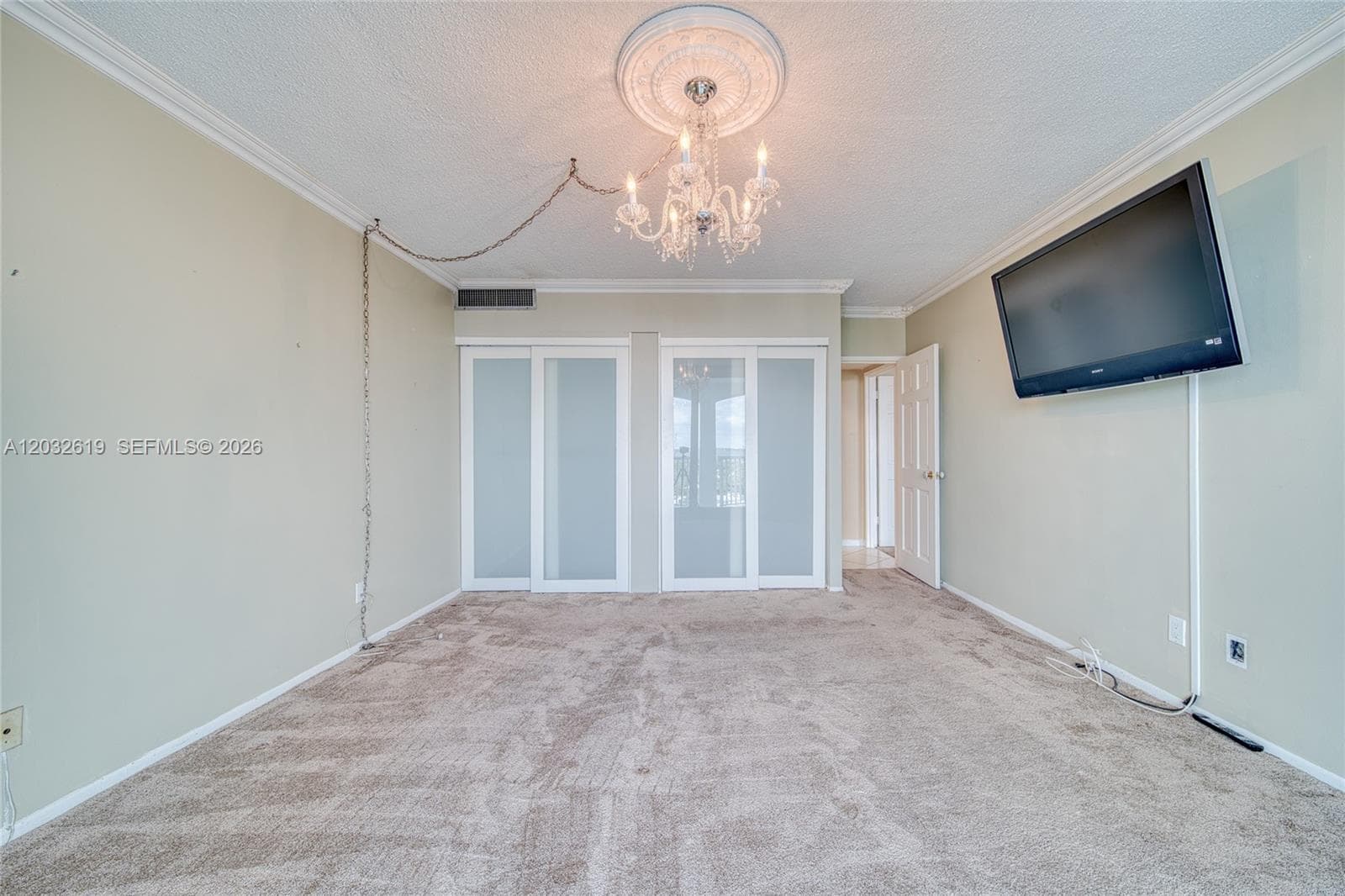 5401 Collins Ave 1135 photo 17